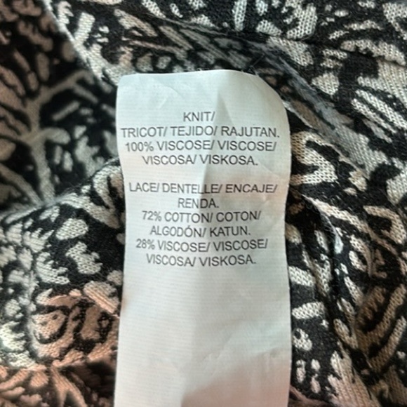 Lucky Brand Cold Shoulder Black and White Crochet Top Women’s Size Small - Picture 9 of 12